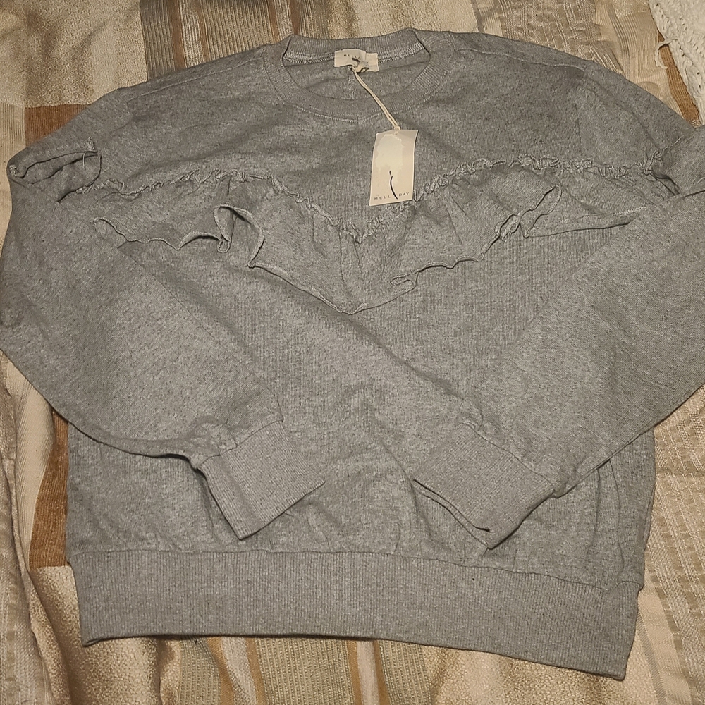 MELLODAY Gray Crewneck Sweatshirt with Long Sleeves and Ribbed Cuffs